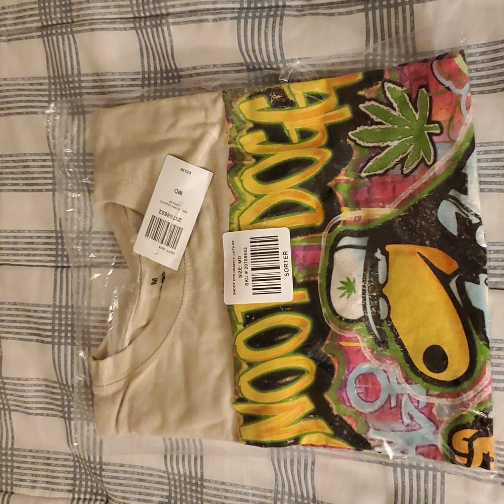Snoop Dogg t shirt. Brand new, in bag